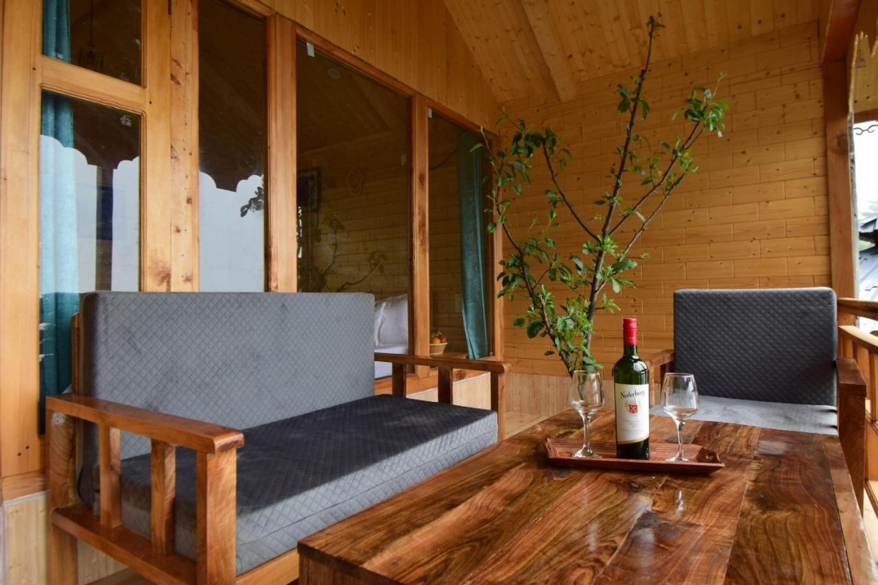 Tree House Latos Tandi Hotel Jibhi Buitenkant foto